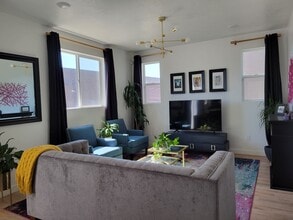 288 E 510 N in Vineyard, UT - Foto de edificio - Building Photo