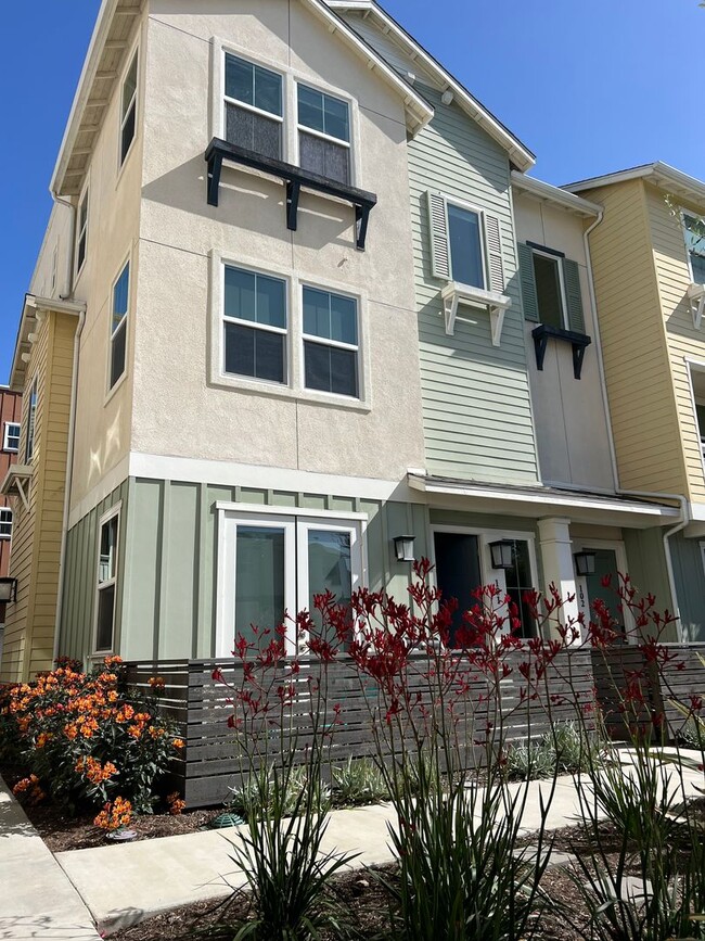 property at 576 Asilomar Wy