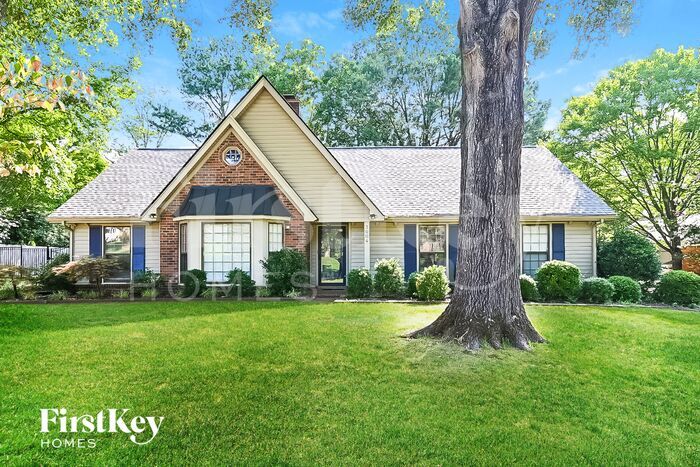 3004 Cane Creek Dr in Germantown, TN - Foto de edificio
