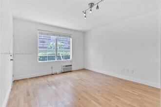 1229 Euclid Ave in Miami Beach, FL - Building Photo - Building Photo