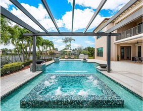17511 Cadena Dr in Boca Raton, FL - Foto de edificio - Building Photo