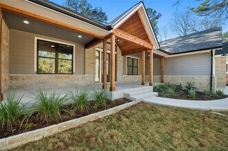 319 Akaloa Dr in Bastrop, TX - Building Photo - Building Photo