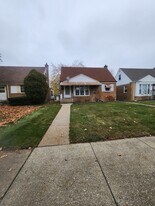 106 163rd St in Calumet City, IL - Building Photo