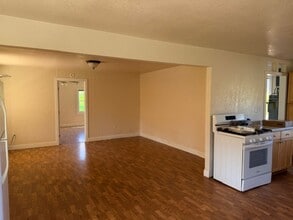 16806 Jury Ranch Rd in Sonora, CA - Building Photo - Building Photo