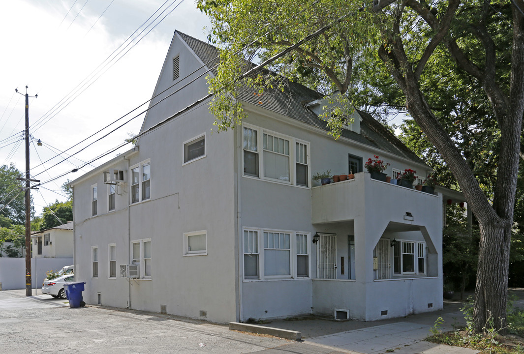 717-719 26th St in Sacramento, CA - Building Photo