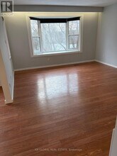 452 Elizabeth St in Oshawa, ON - Building Photo - Building Photo