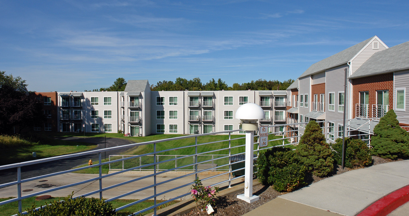 Golden Ring Co-Op Apartments in Essex, MD - Building Photo