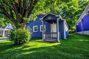 1056 Grant Way SE in Atlanta, GA - Building Photo