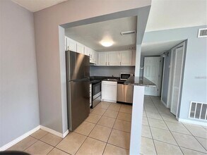 2535 N Alafaya Trail in Orlando, FL - Building Photo - Building Photo