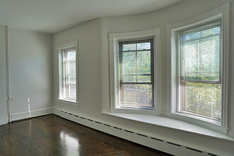 102 Willow St, Unit 3 in Cambridge, MA - Building Photo - Building Photo