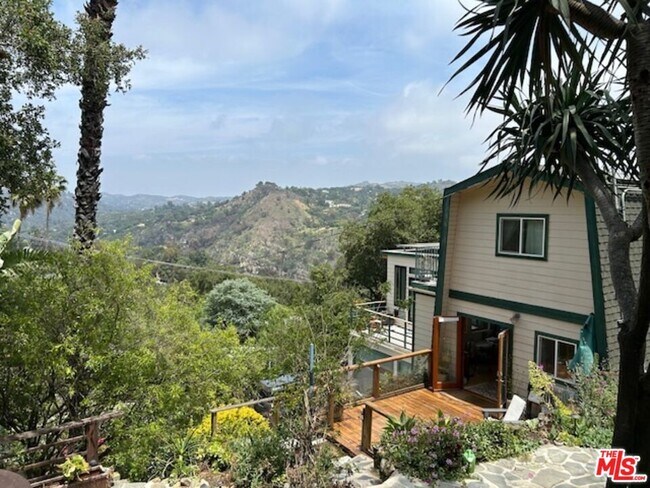 property at 1212 Fernwood Pacific Dr