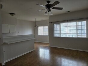 214 Heather Glen Dr in Aurora, IL - Building Photo - Building Photo