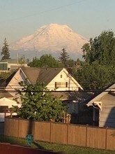 1711 S 37th St-Unit -2 in Tacoma, WA - Building Photo - Building Photo