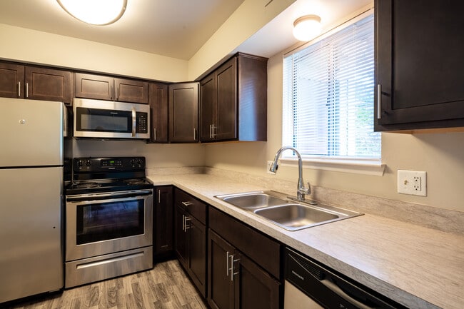 Whispering Winds Apartments in Rochester Hills, MI - Building Photo - Interior Photo