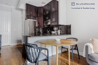 7 E 75th St in New York, NY - Building Photo - Building Photo