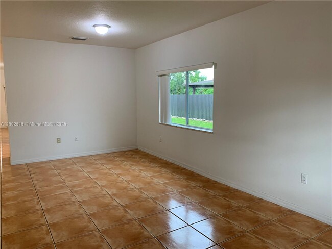 18102 SW 156th Ct in Miami, FL - Building Photo - Building Photo