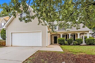 329 Westhill Dr in Newnan, GA - Building Photo - Building Photo