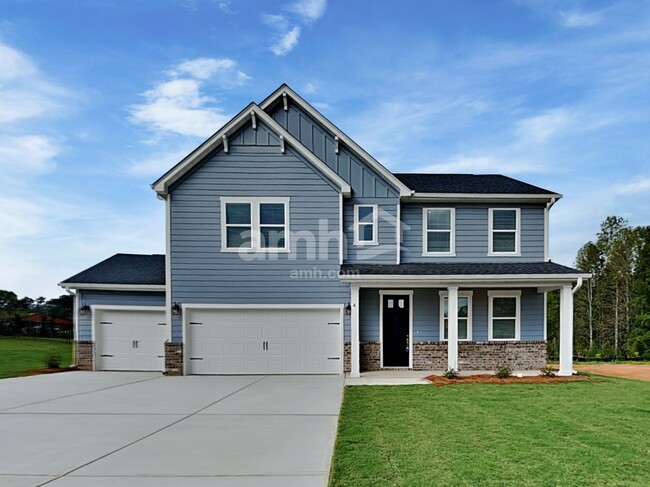 property at 4 Pointe Dr