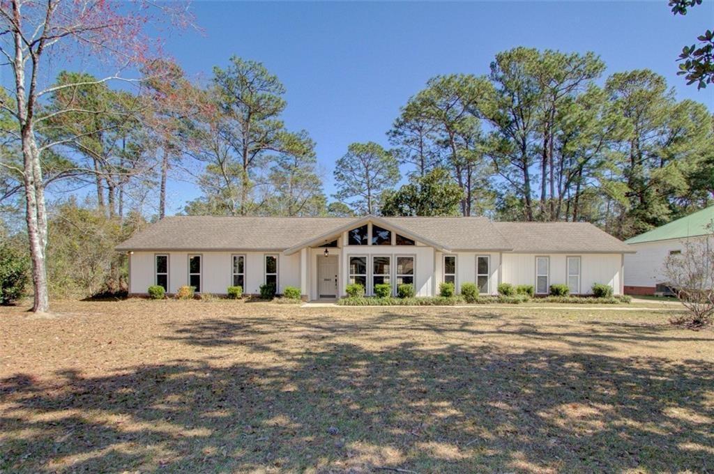 3921-3922 St Andrews Dr E in Mobile, AL - Building Photo