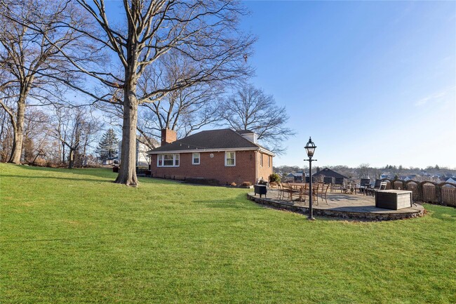 176 Adelphi Ave in Harrison, NY - Foto de edificio - Building Photo