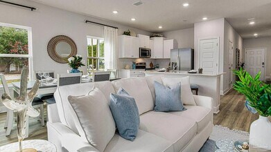 1308 Leeway Dr in Pensacola, FL - Building Photo - Building Photo