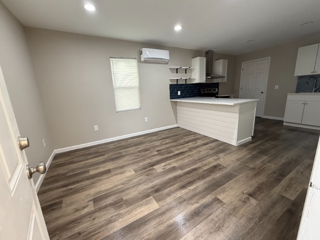 303 E 7th St in Monahans, TX - Building Photo - Building Photo