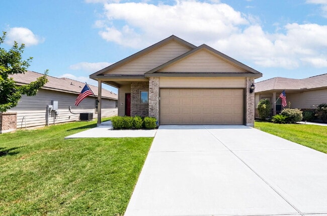 10918 Airmen Dr in Converse, TX - Building Photo - Building Photo