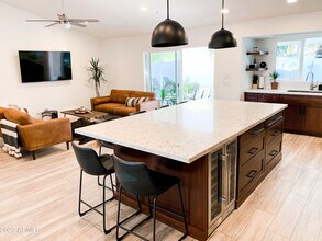 9067 E Larkspur Dr in Scottsdale, AZ - Building Photo - Building Photo