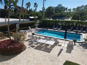 216 Banyan Blvd in Naples, FL - Building Photo - Building Photo