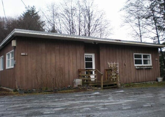 861 Sawmill Creek Rd in Sitka, AK - Foto de edificio - Building Photo