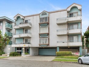 3485 Linden Ave in Long Beach, CA - Building Photo - Building Photo