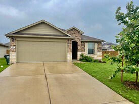 113 Half Moon Ct in San Marcos, TX - Building Photo