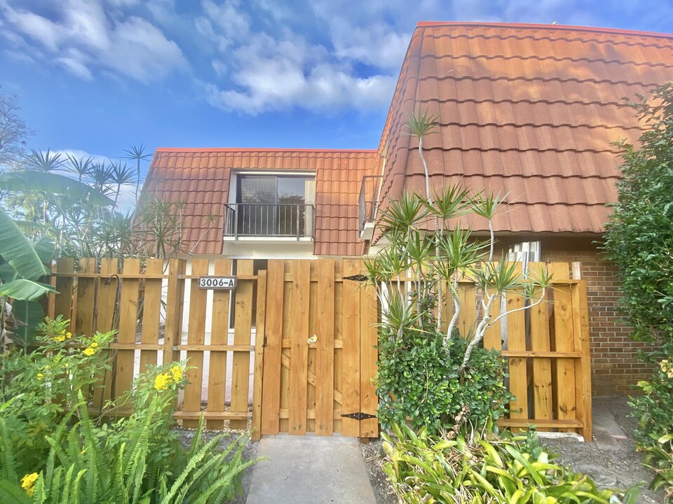 3006 San Clara Dr in Delray Beach, FL - Building Photo