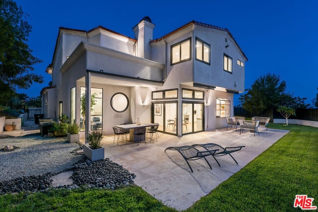 23458 W Moon Shadows Dr in Malibu, CA - Building Photo - Building Photo