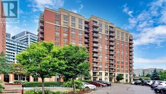 75-975 King William Crescent in Richmond Hill, ON - Building Photo