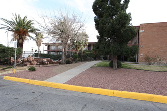 Mountain Shadow in El Paso, TX - Building Photo - Building Photo