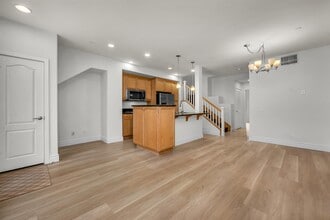 5410 W 149th Pl in Hawthorne, CA - Foto de edificio - Building Photo