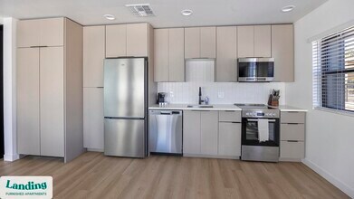 2121 W Butler Dr in Phoenix, AZ - Building Photo - Building Photo