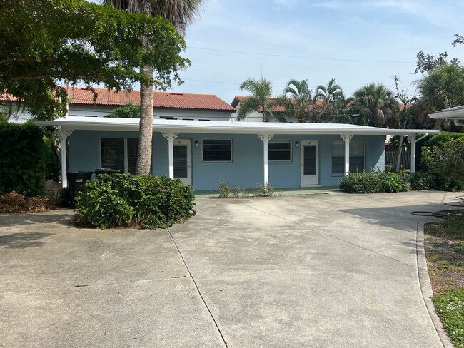 property at 215 Park Blvd S