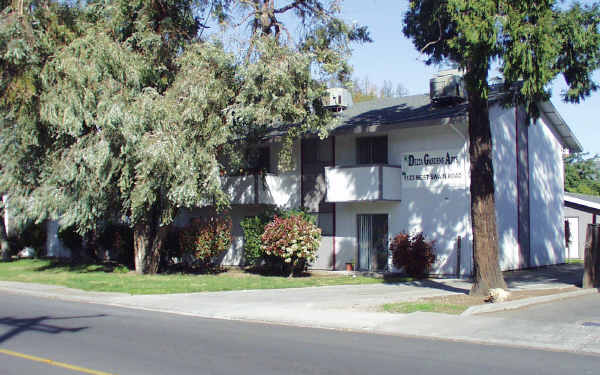 Delta Gardens Apartments in Stockton, CA - Building Photo