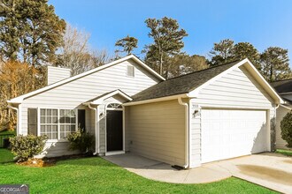 5533 Rock Shoals Way in Atlanta, GA - Building Photo - Building Photo