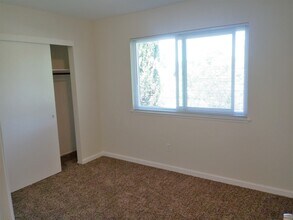 2324 Heidi Pl, Unit 3 in Santa Rosa, CA - Building Photo - Building Photo