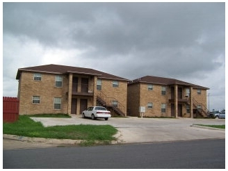 1190 Robinhood Dr in Brownsville, TX - Building Photo