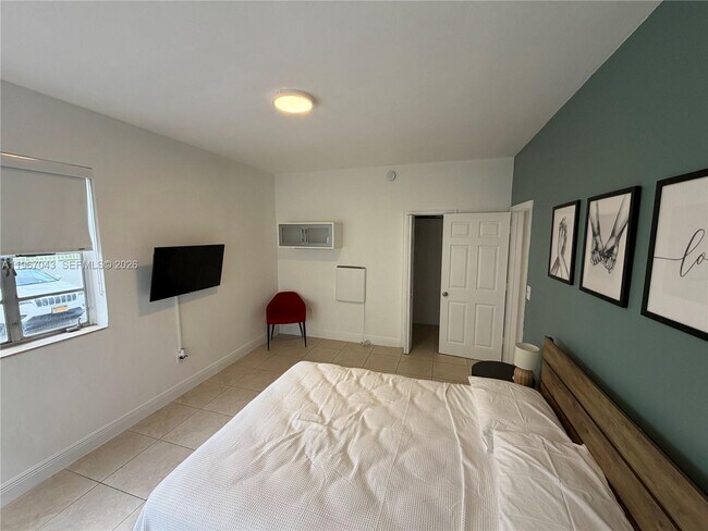 301 86th St in Miami Beach, FL - Foto de edificio - Building Photo