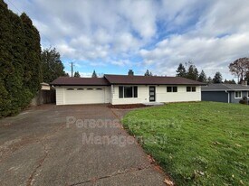 12202 NE 2nd St in Vancouver, WA - Building Photo