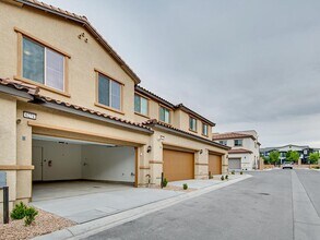 6274 Cappadocia St in Las Vegas, NV - Building Photo - Building Photo