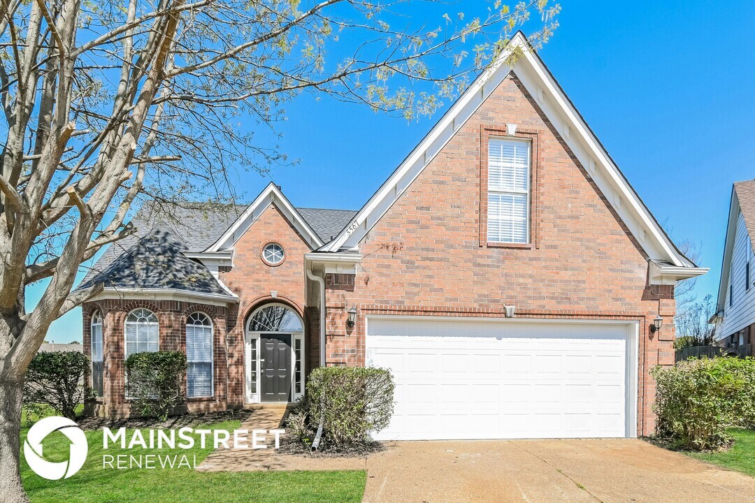5567 Queens Ring Cove in Memphis, TN - Building Photo