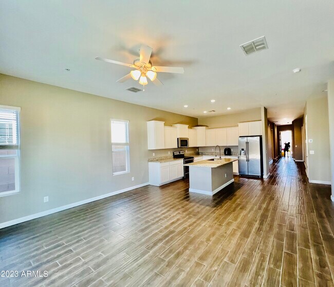 1255 N Arizona Ave in Chandler, AZ - Building Photo - Building Photo
