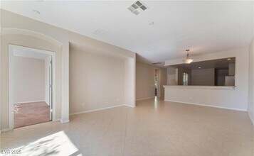 8652 Deering Bay Dr in Las Vegas, NV - Building Photo - Building Photo