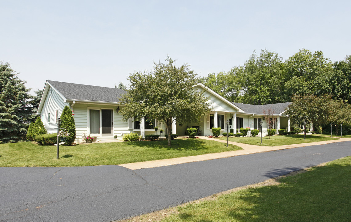 Arbor View Estates in Spring Arbor, MI - Building Photo